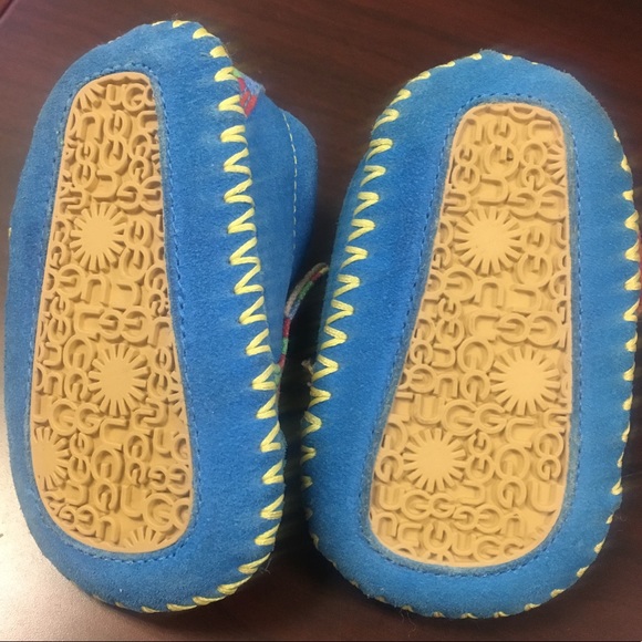 Rare super cute Ugg’s baby shoe size 0/1 month - Picture 6 of 7